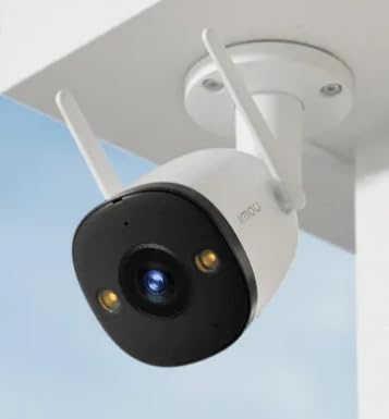 اي مو كاميرا مراقبة خارجية من بوليت 2E بدقة 5 ميجابكسل وتقنية كشف الذكاء الاصطناعي ورؤية ليلية كاملة الالوان ونظام تحدث ثنائي الاتجاه ومقاومة للماء بتصنيف IP67 لمقاومة المياه والغبار